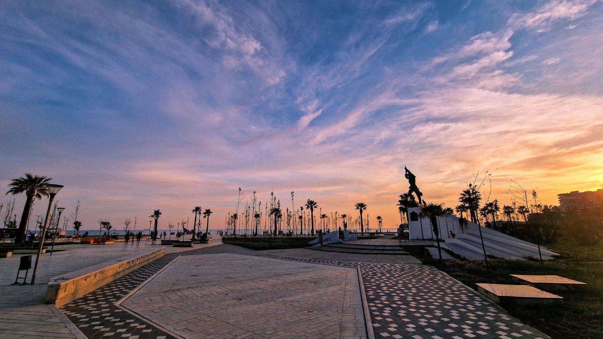 The Durrës promenade
